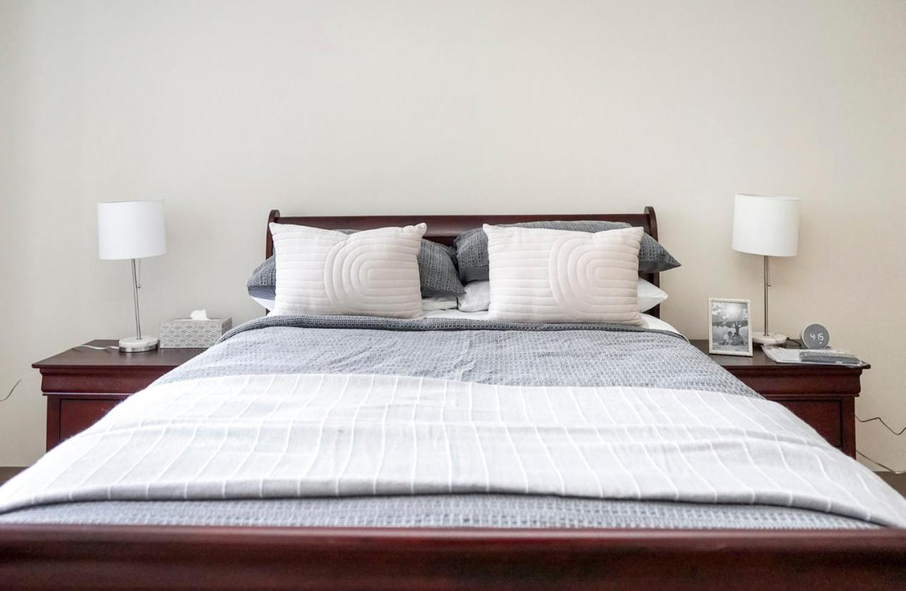 Short Term Rentals At The Park At Trowbridge Senior Community Саутфілд Екстер'єр фото